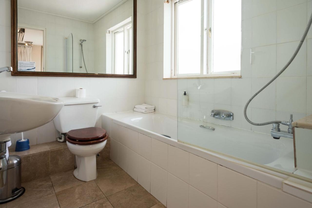 Place On The Bay Self-catering *