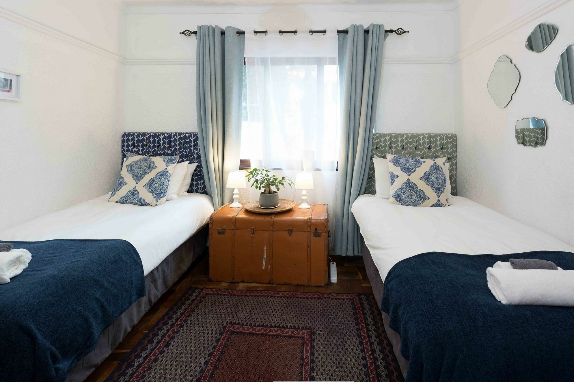 Place On The Bay Self-catering Apartment *